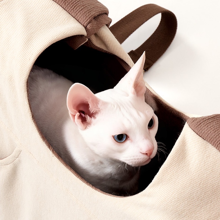 纯眠 · 白猫探头出棉麻抱抱包